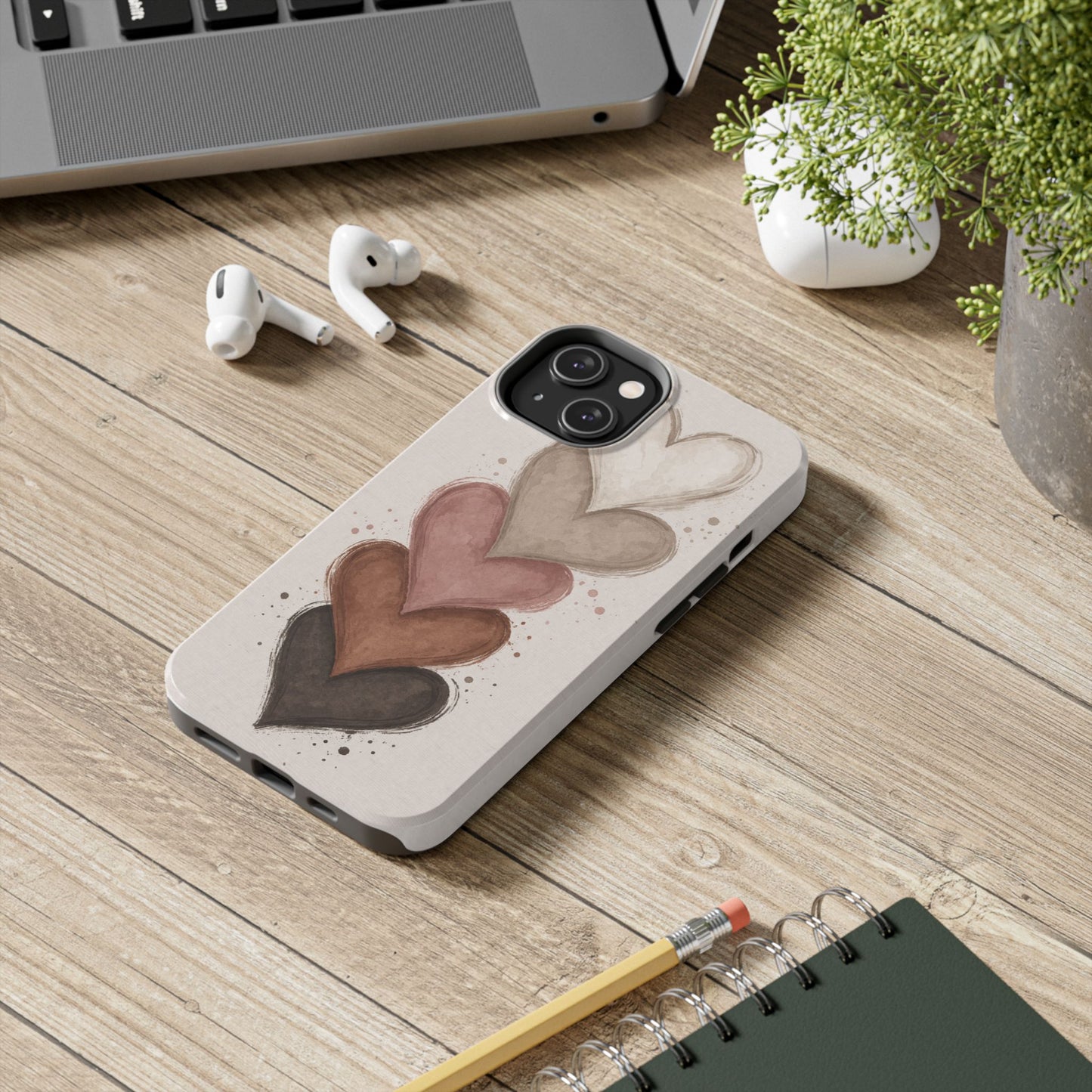 Handyhülle mit neutralen gestapelten Herzen – Gemütliches, minimalistisches Design