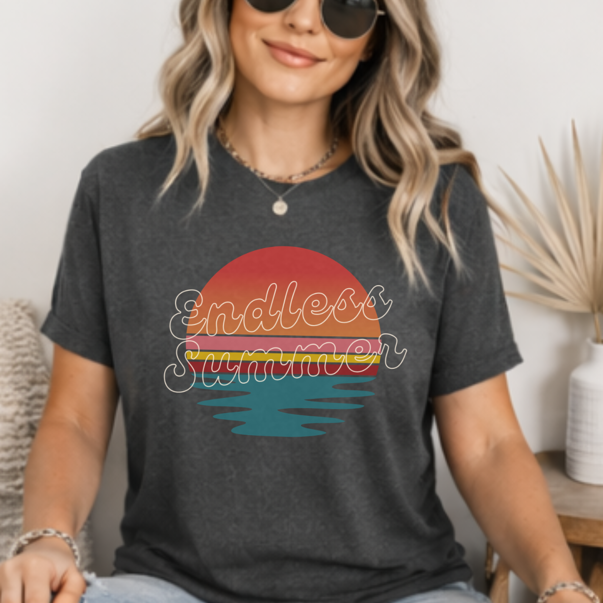Endless Summer Shirt, Beach Graphic Tee, Coastal Summer Shirt, Retro Sunset T-Shirt, Urlaub Outfit, Bella+Canvas 3001 Shirt, Unisex T-Shirt