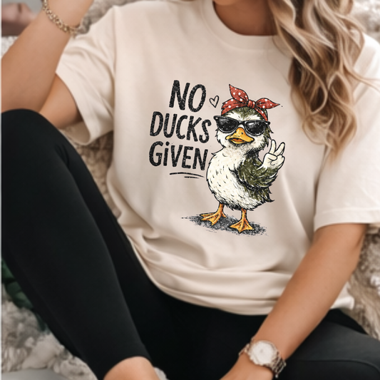 No Ducks Given Grafik-T-Shirt | Lustiges Ente-Friedenszeichen Unisex-Shirt
