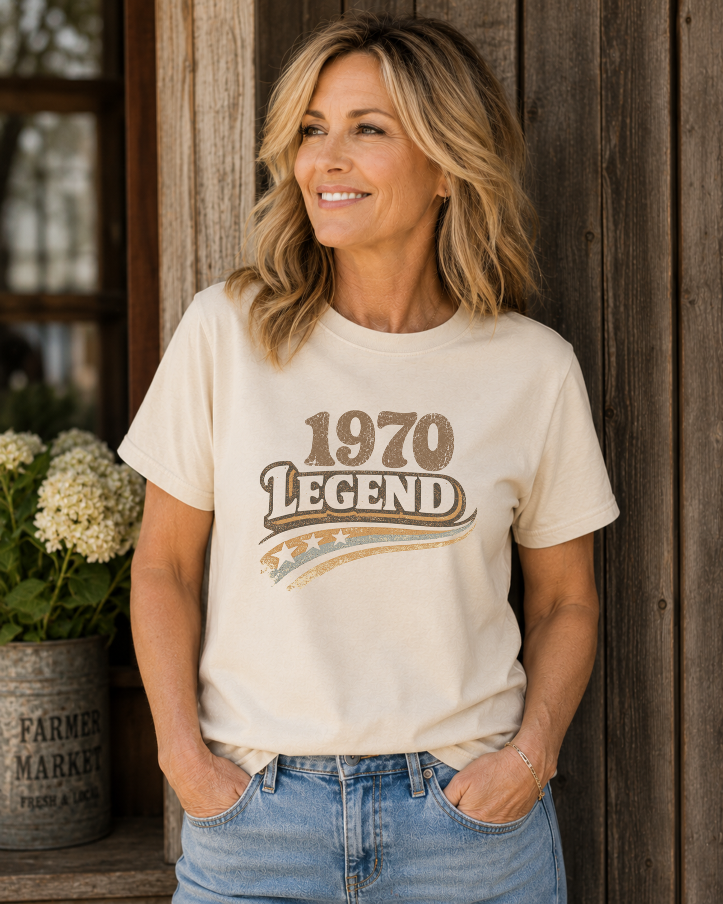 1970 Legend Vintage Birthday T-Shirt | Retro 1970 Birthday Tee